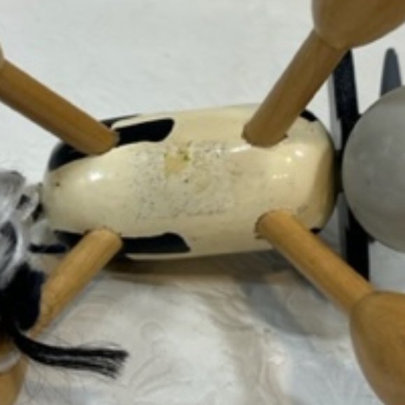 Black & White Wooden 4 Leg Toy Cow Figurine Massager 3.75"x5" Collectible - Picture 10 of 11